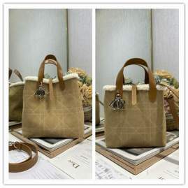 Picture of Dior Handbags _SKUfw239312589fw